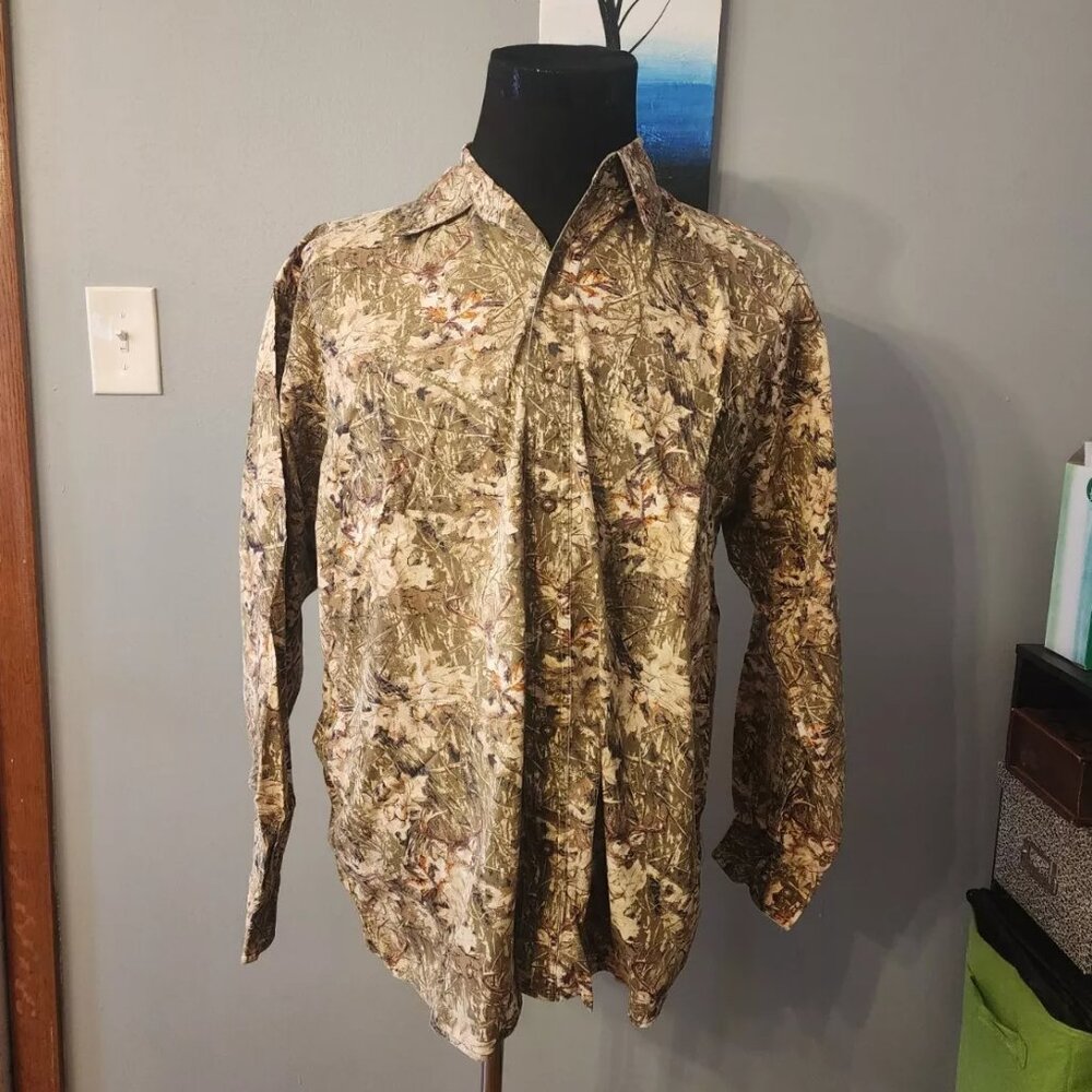 Woods and Water Outfitters Mens Shirt Tan Camouflage Deer Buck Long Sleeve Large